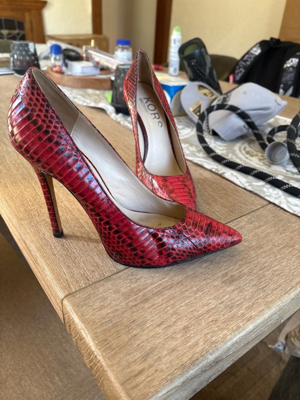Heels - Picture 2 of 3